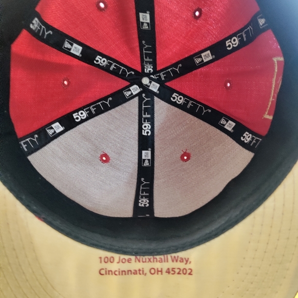 Hat - Picture 3 of 5